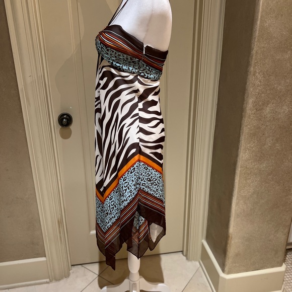Beautiful dress with zebra print accent - Picture 6 of 10